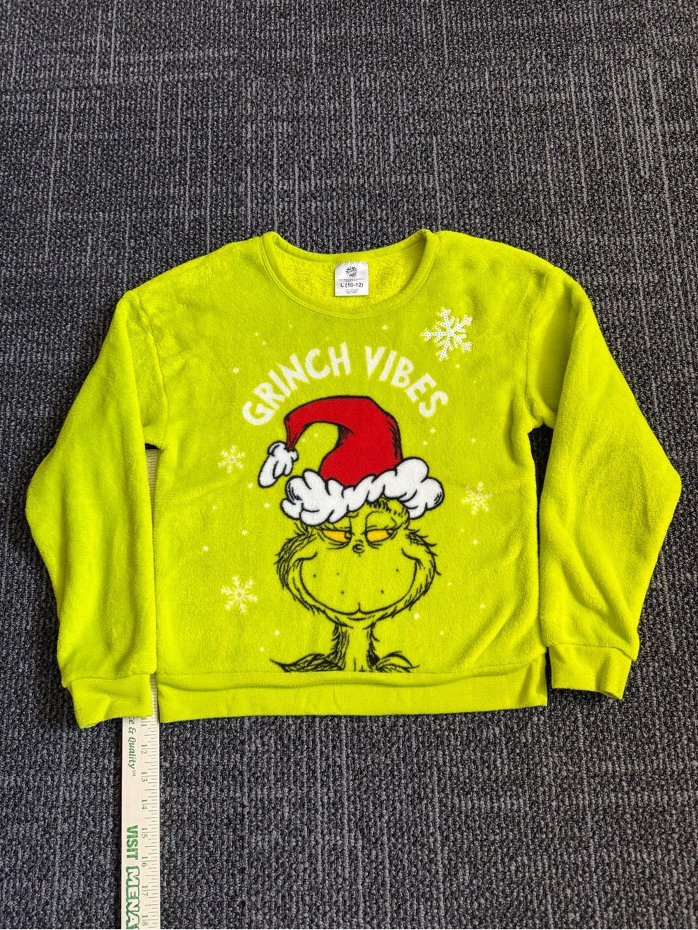 Dr. Seuss' The Grinch Girls' The Grinch Graphic Pullover Sweatshirt L 10-12